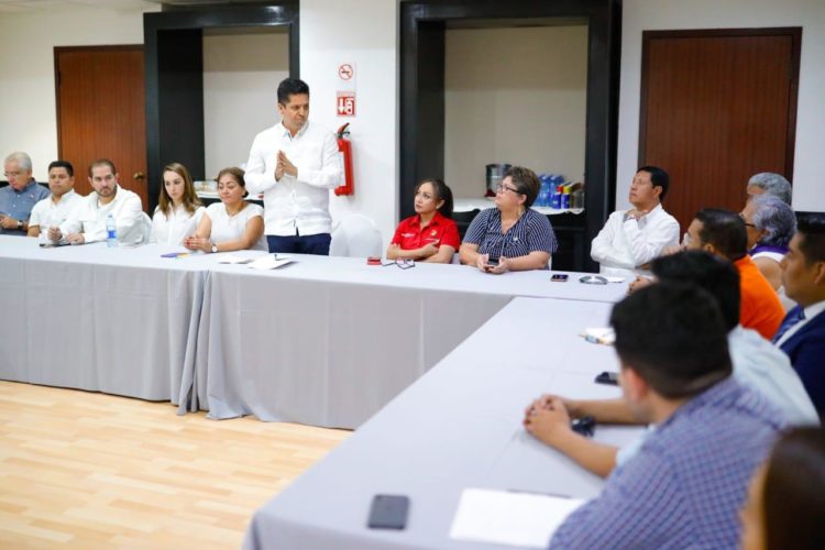 García Conejo se reúne con prestadores de servicios turísticos de la Costa