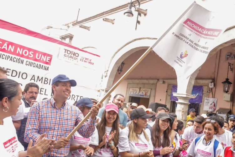 García Conejo lleva campaña de cuidado del medio ambiente al oriente Hidalgo y Maravatío