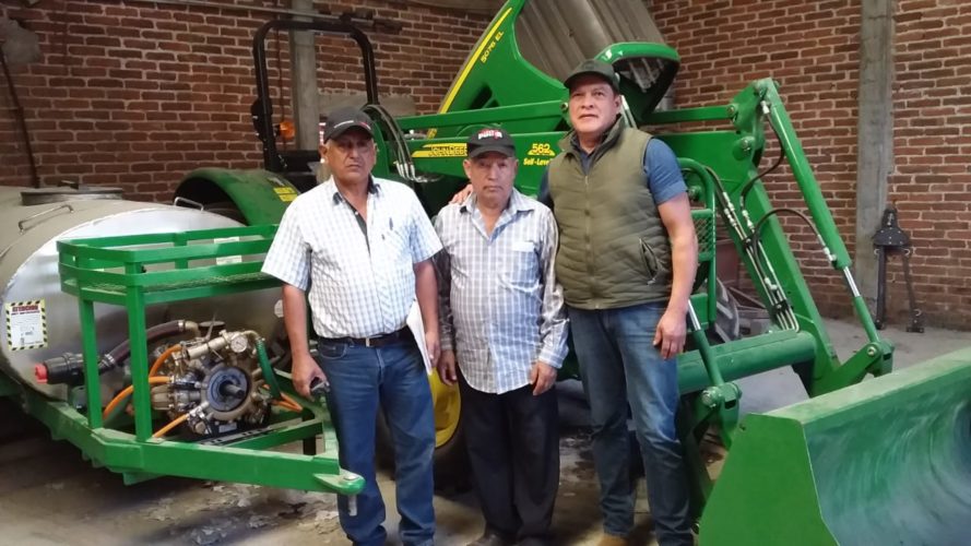 Supervisa Sedrua entrega de maquinaria agrícola en Tancítaro
