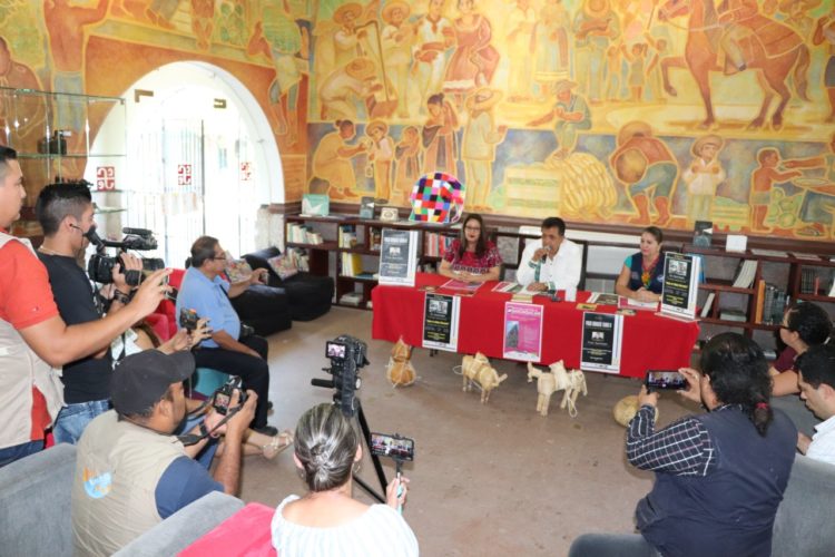 Francisco Ignacio Taibo ll, en Apatzingán, el 21 de febrero