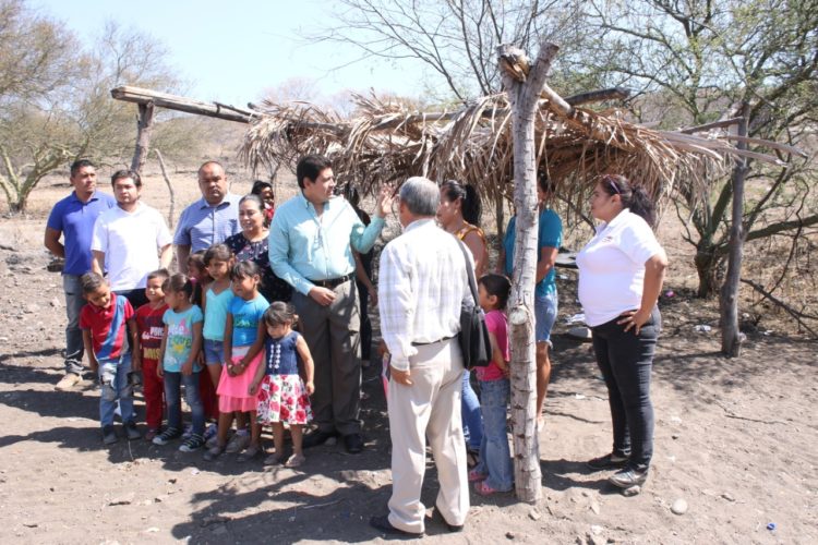 Raymundo Arreola reconoce el esfuerzo de maestros del Conafe