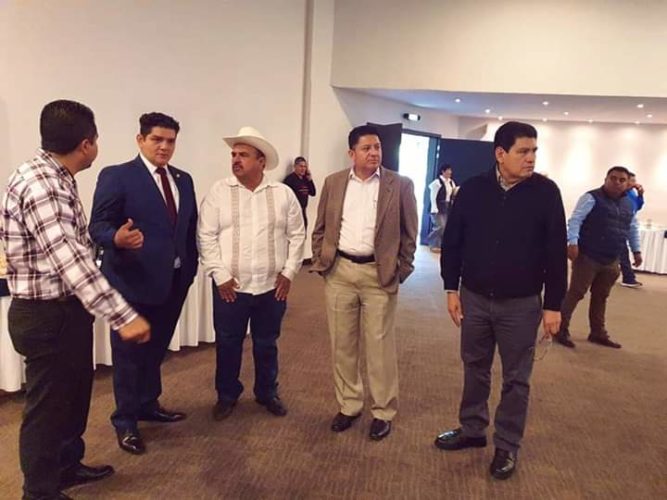 Raymundo Arreola asiste al Cuarto Foro Regional Rumbo a la Ley de Educación en Michoacán