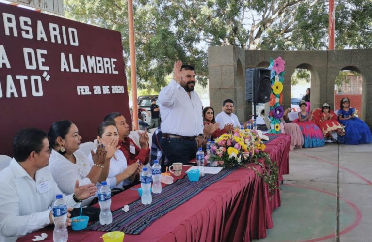 Huacús, resalta importancia de respaldar al campo