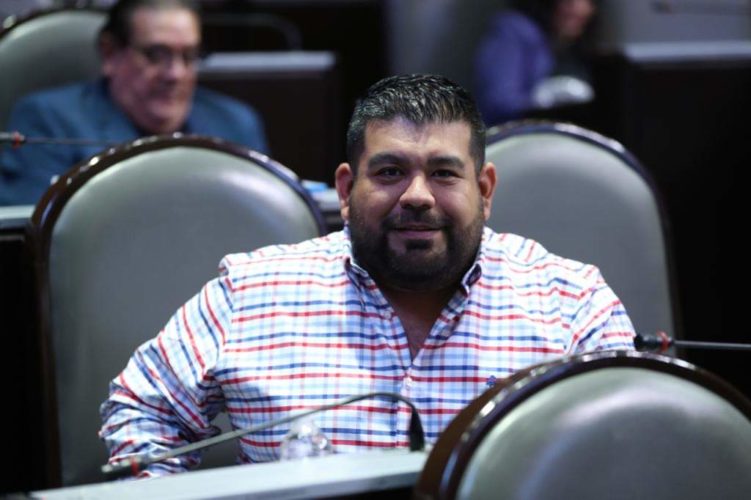 Reelección fue aprobada por PRI, PAN, PRD y PVEM en 2014, dice Huacús Paco Huacus