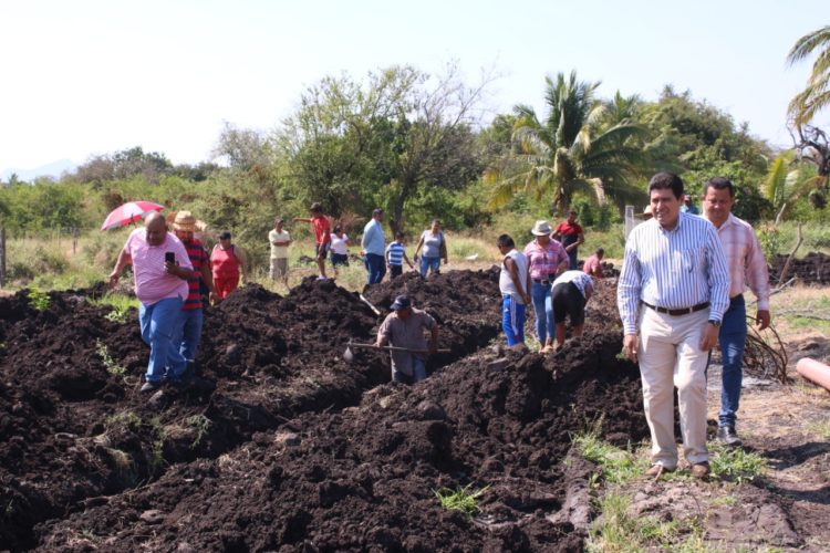 El gobierno supervisa obra en Huerta de Gámbara