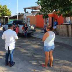 En medio de estrictas medidas sanitarias, Antonio Cruz entrega apoyos alimentarios