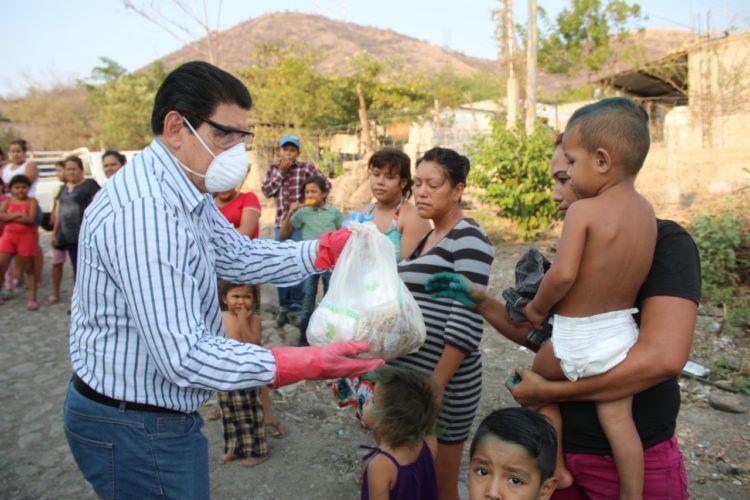 Arreola Ortega continúa con programa emergente de apoyo alimentario