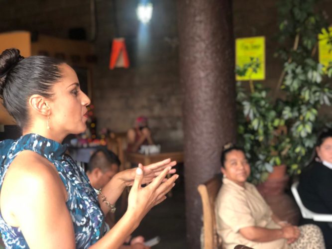 CAS distribuye raciones de alimento, en Morelia