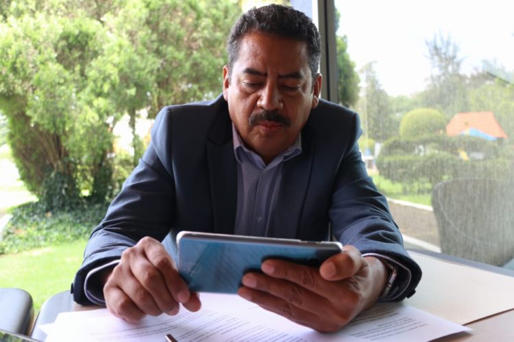 Opción de postgrado para abogados de Apatzingán, logro de Ángel Custodio