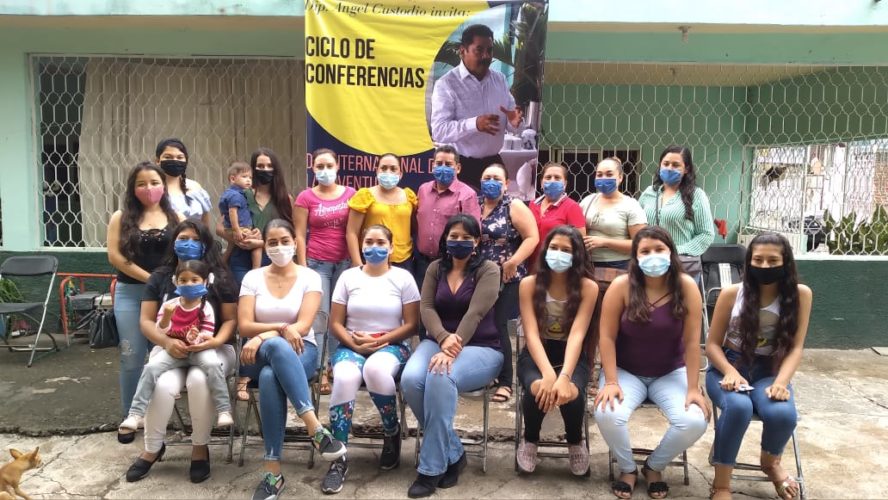 Cierra filas Ángel Custodio con jóvenes apatzinguenses