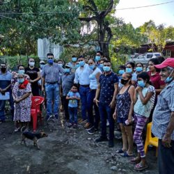 Lleva Antonio Cruz apoyo a asentamientos de Apatzingán