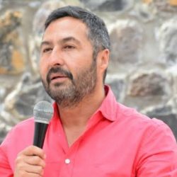 Víctor Báez, destaca en las preferencias del sector productivo apatzinguense