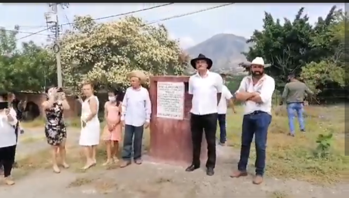 Mireles, grave por Covid-19; presidió cabalgata masiva el 17 de octubre en Apatzingán