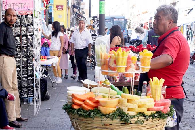 Ambulantes deben exigir boleto por pago de plaza: Colli Esquivel
