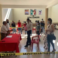 Uriel Chávez, es precandidato del PRI a la alcaldía, en Apatzingán