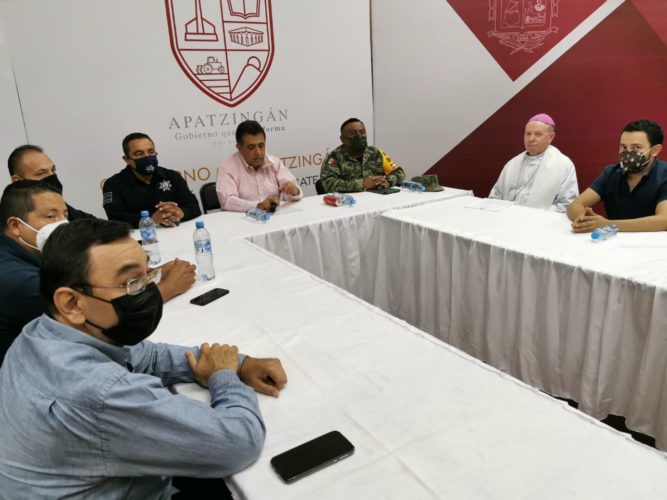 Declaran luto en Apatzingán por muerte de niño por "bala perdida"
