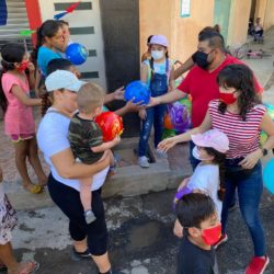 La Regidora Blanca Álvarez y el Diputado Paco Huacus repartieron más de 3 mil 500 sonrisas a niños de escasos recursos