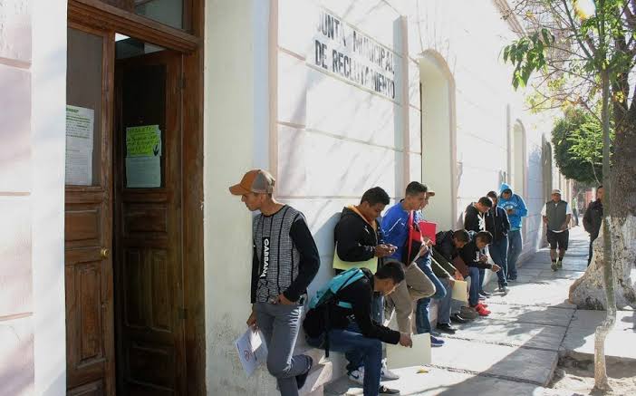 Inicia Sedena entrega de precartillas del SMN, clase 2003