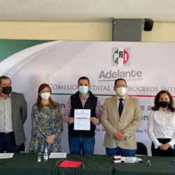 PRI-Michoacán entrega constancia oficial como candidato a Uriel Chávez Mendoza