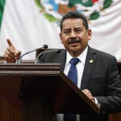 Garantizar atención y abasto de medicamentos a pacientes con cáncer, demanda Ángel Custodio