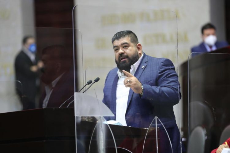 Tarifas bajas en la CFE beneficiarán la economía popular: Huacus