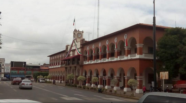 Este lunes descansan en palacio municipal de Apatzingán