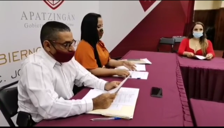 La síndico de Apatzingán asume encargatura de despacho de la presidencia municipal