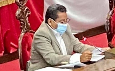 Reformas para garantizar condiciones laborales a personal de salud, propone Ángel Custodio