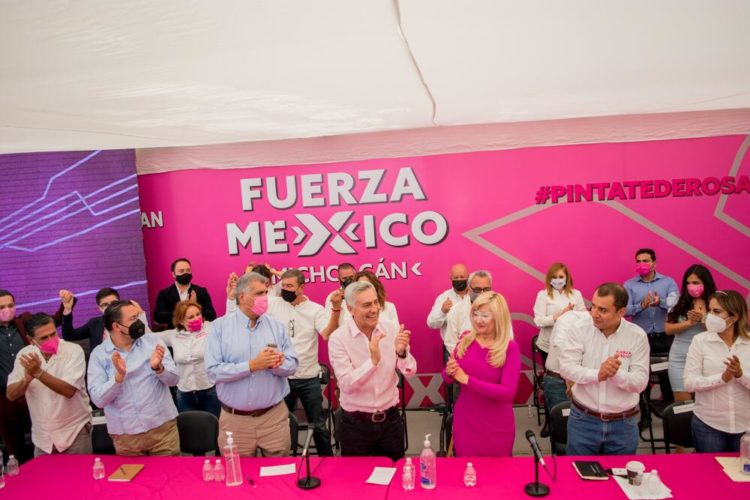 Presenta CAS a Aldo Gutiérrez como candidato a diputado federal por Apatzingán