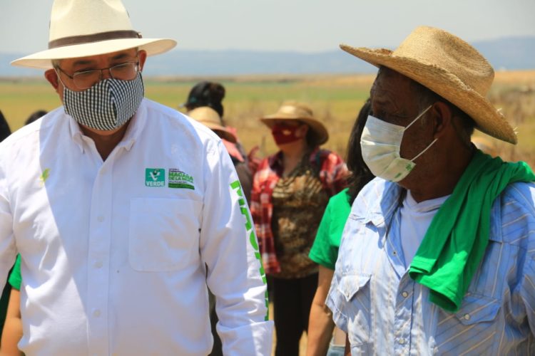 Pescadores cierran filas con Magaña de la Mora