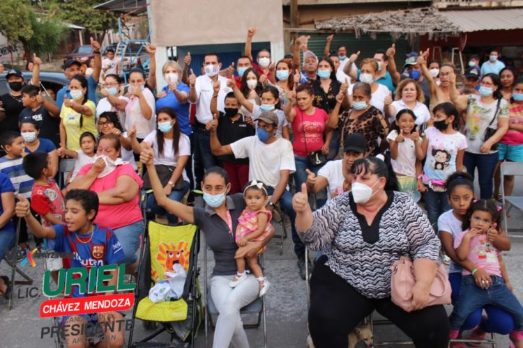 Las colonias Emiliano Zapata y Rubén Romero, expresaron su apoyo a Uriel Chávez