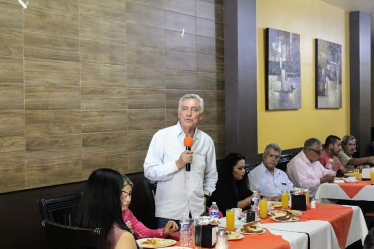 "Ofrezco mayor calidad a sistema de salud: Arias