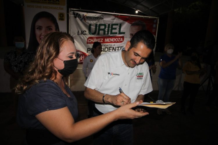 Compromete Uriel obras básicas en cuatro comunidades