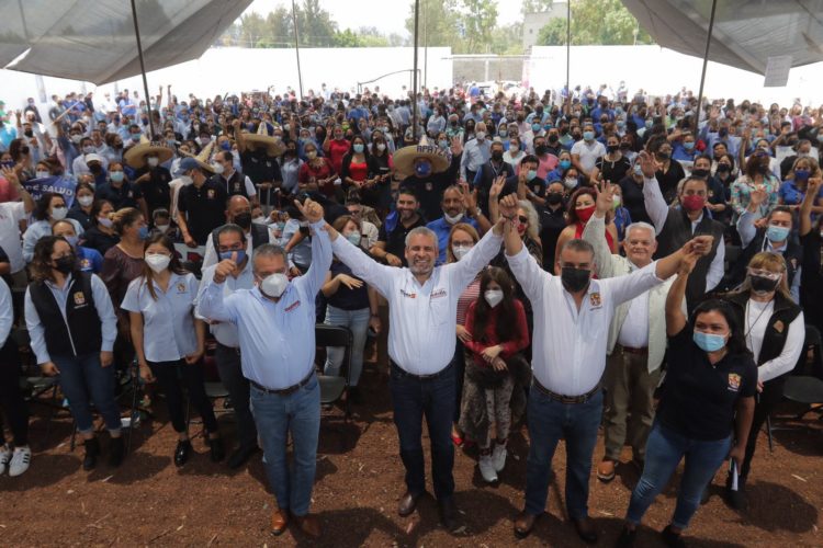 Trabajadores de    salud respaldan candidatura de Bedolla a gobernador