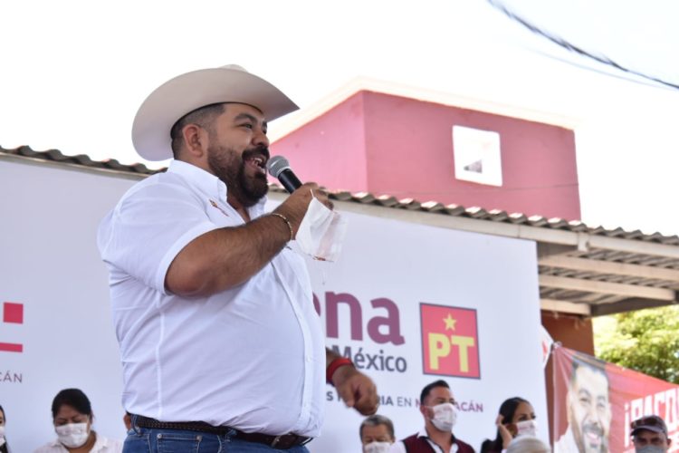 A cerrar filas para llevar al triunfo a los candidatos de la 4T, llama Huacus