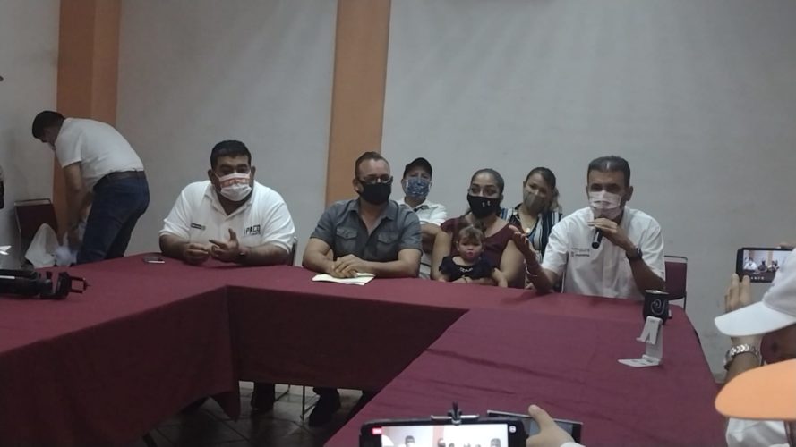 Candidato del PES declina a favor del proyecto político de Toño Cruz