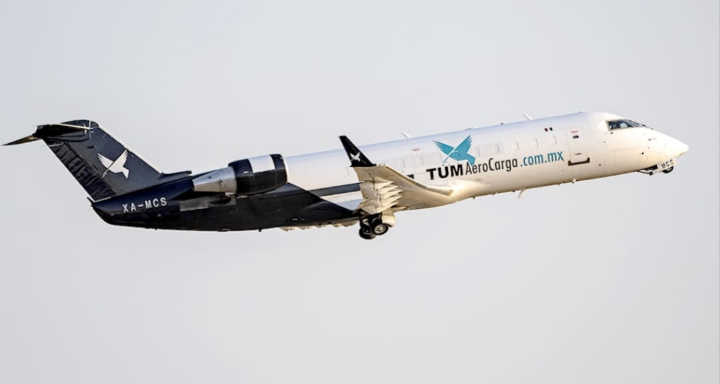 Cae avión carguero en Coalcomán