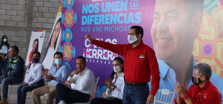 Mejorar economía a través de empresarios, un objetivo: Uriel Chávez