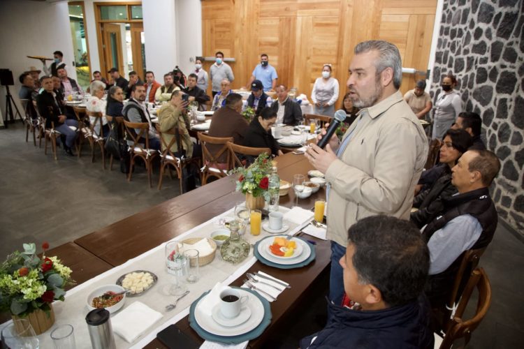 Vamos a gobernar en pluralidad, sin excluir ni discriminar a nadie: Bedolla
