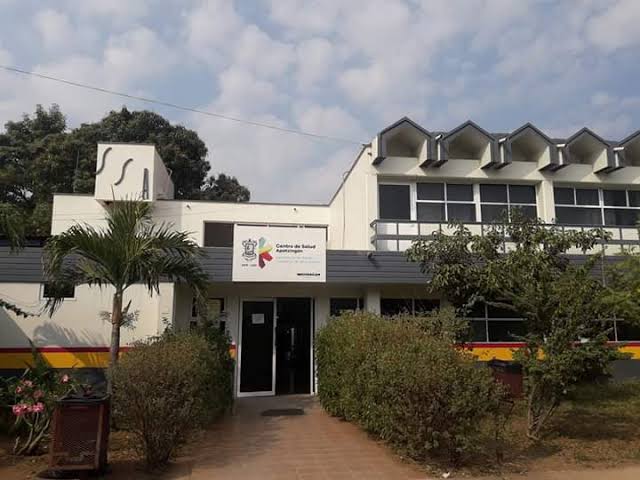 Construyen camara de frío en CS-Apatzingán