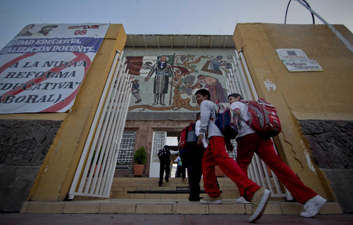 Escuelas de Apatzingán, regresarán a las aulas el 20 de septiembre 