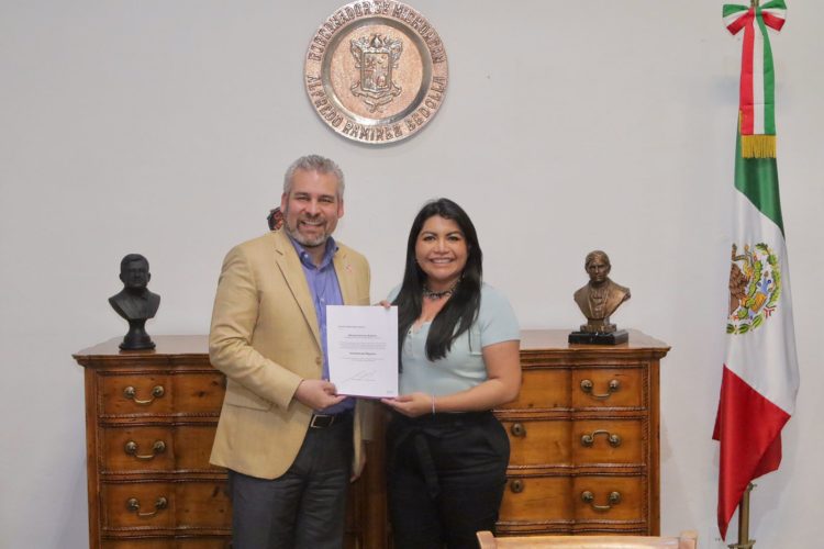 Nueva ley orgánica del estado no extingue a la Secretaría del Migrante