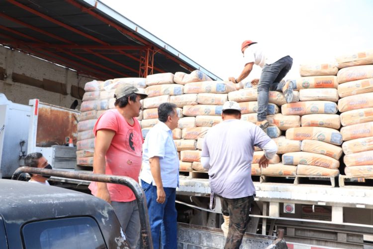 Programa de cemento en apoyo a apatzinguenses: José Luis Cruz Lucatero