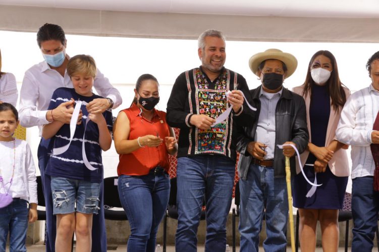 Inaugura Bedolla la 11 Feria de "La Catrina", en Capula