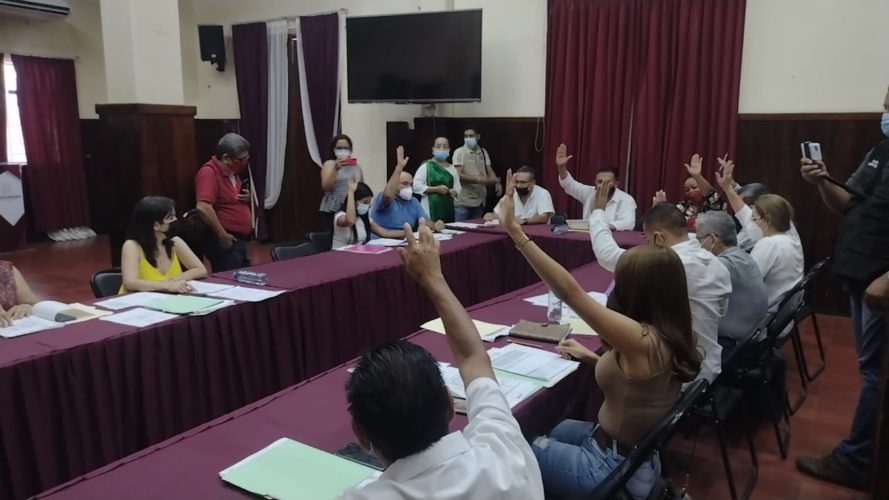 El "congelamiento" de cuentas, frenó pago de deuda pública en septiembre: JLCL 