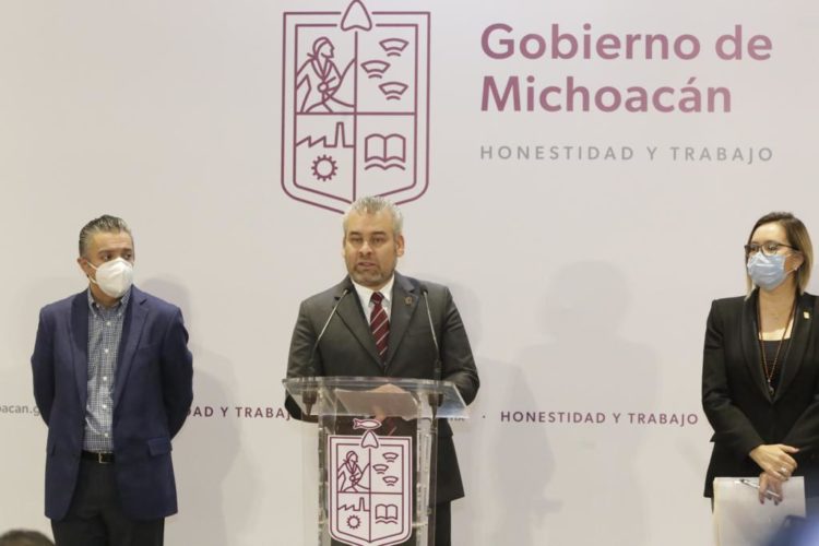 Ya no hay deuda con magisterio; Bedolla paga salarios y bonos