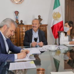 Bedolla suma esfuerzos con el IMSS para mejorar atención a pacientes