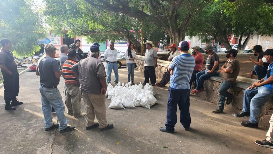 Fanny Areola refrenda apoyo a veladores de Apatzingán