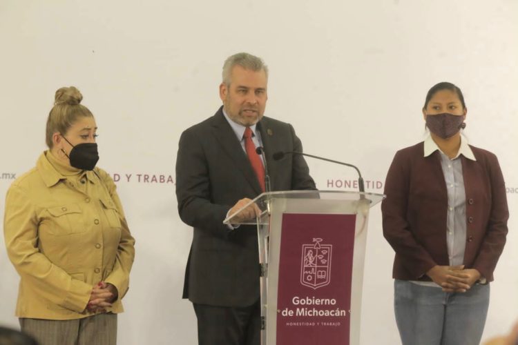 Exhorta Bedolla a "ponerse a mano" con pago de trámites vehiculares sin multas ni recargos