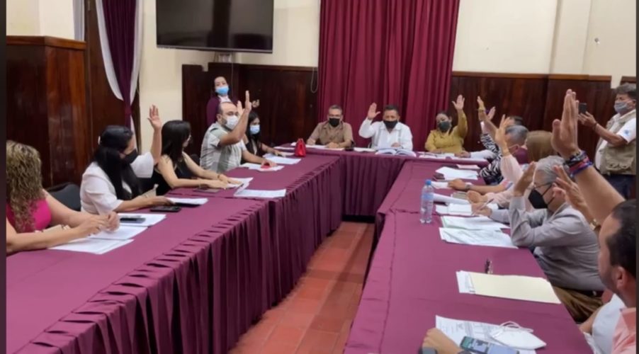 Claudio Magaña, reelecto en el cargo de Contralor Municipal de Apatzingán